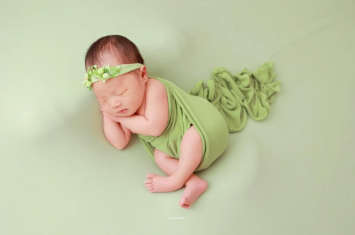 普洱宝宝边吃边拉正常吗